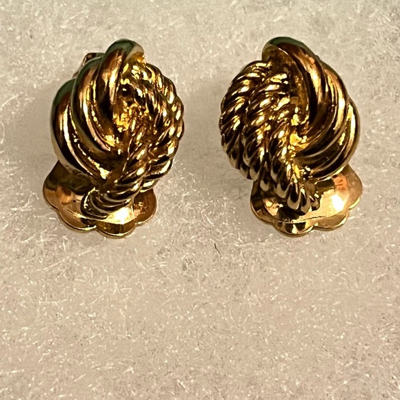 Dior Gold Earrings Elegant Textured Design - Picture 3 of 7